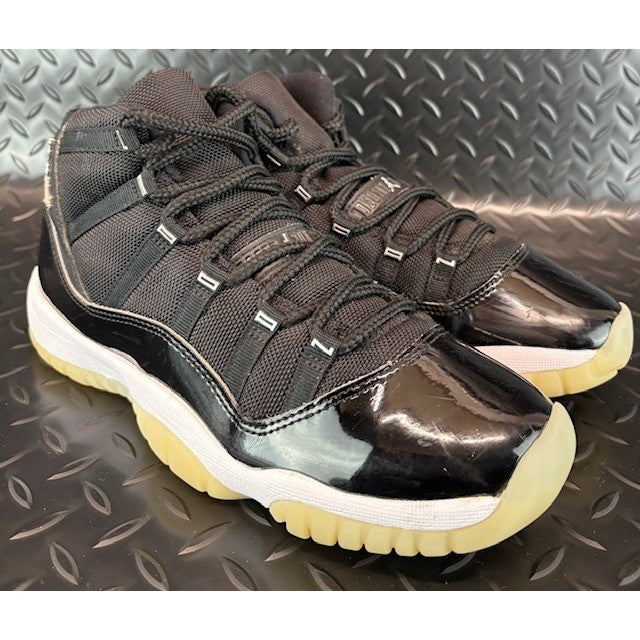 Jordan 11 Retro Jubilee GS Black White 378038-011 Womens sneakers size 8.5 or 7Y1