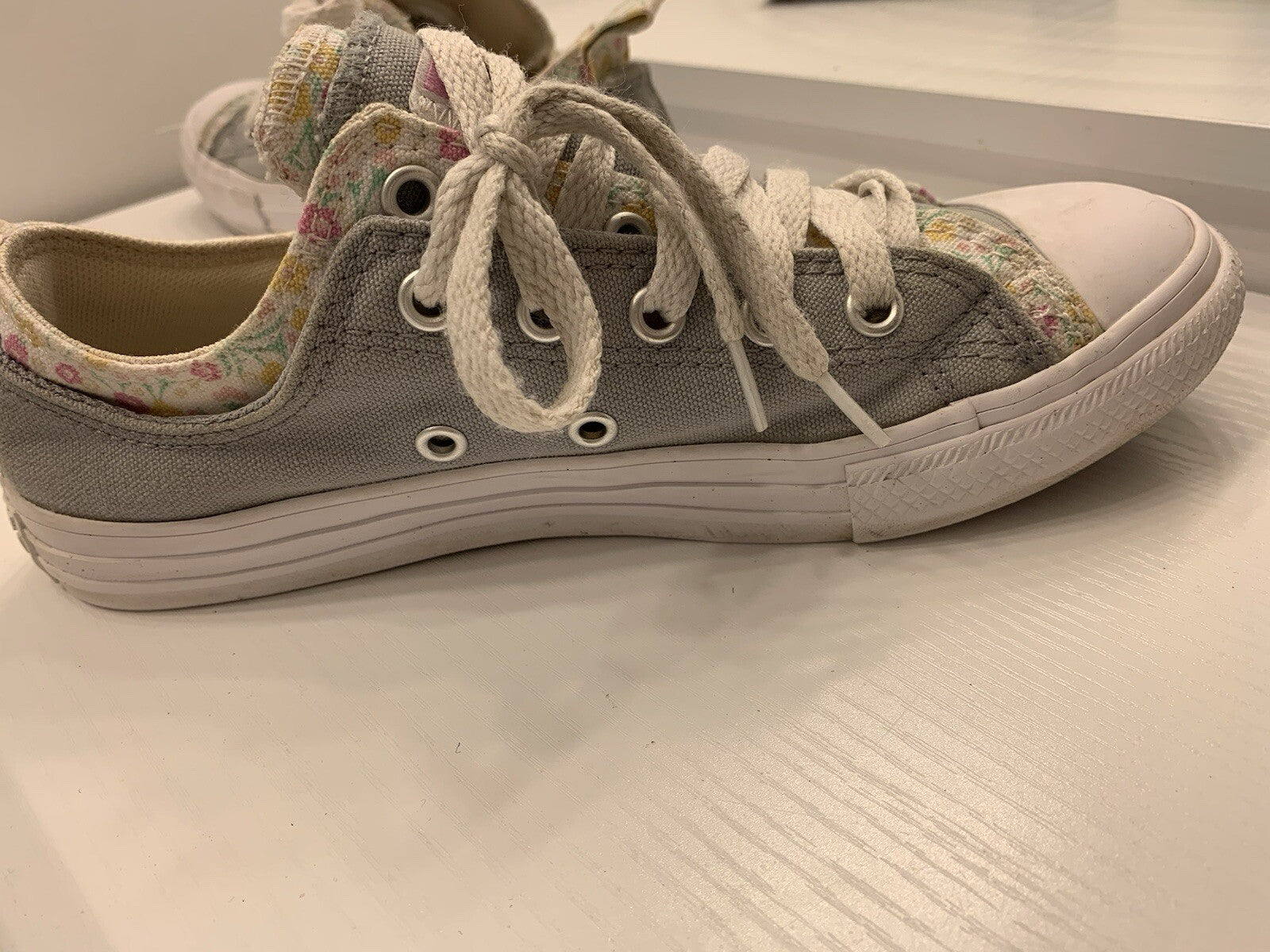 Converse Floral Gray Size 3 Women Girls Casual Low Top10