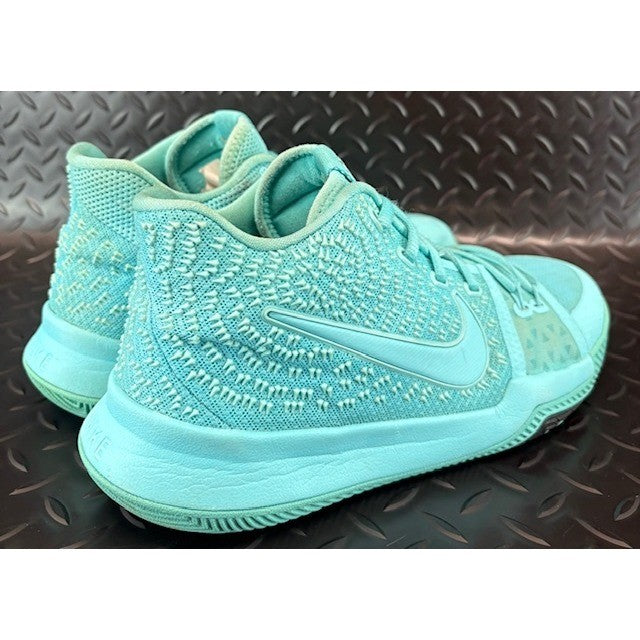 Nike Kyrie 3 Aqua Light Blue 859466-401 Mens sneakers size 7 or Youth 7Y2