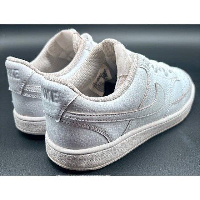 Nike Womens Court Vision Low White size 7.5 Leather Sneakers Walking Shoes AF12