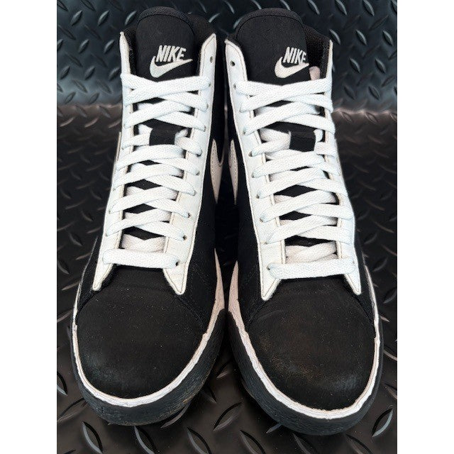 Nike Blazer Mid 77 Black White Suede 318705-013 Mens sneakers size 7 or 7Y4