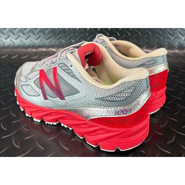 New Balance 870v4 Running Shoes Sneakers Silver Red Lightweight Womens size 53