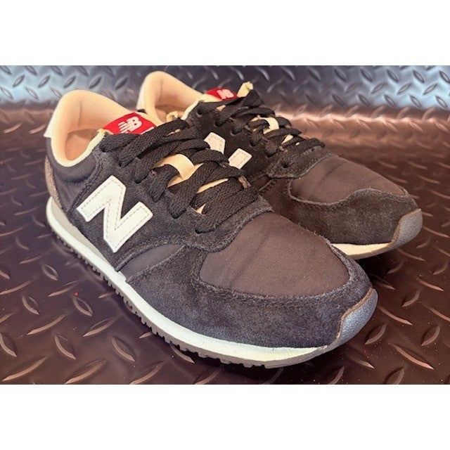 New Balance 420 Black Suede Athletic Sneakers Shoes Mens size 4.51