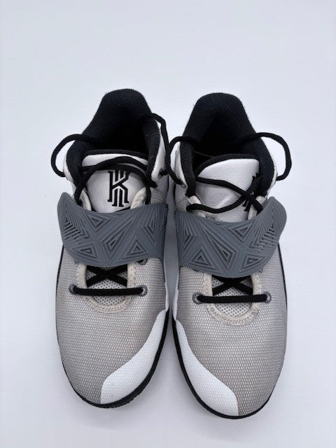 Nike Flytrap 3 JBy5