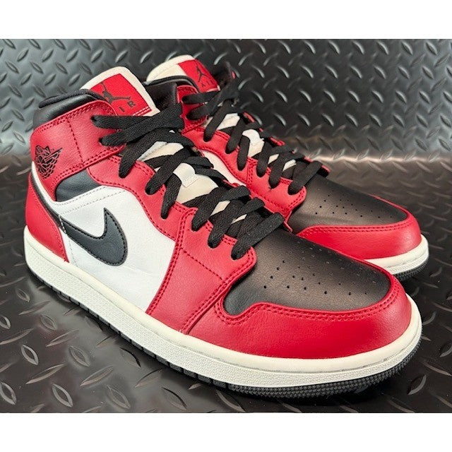 Jordan 1 Mid Chicago Toe Red Black White 554724-069 Mens sneakers size 9.51