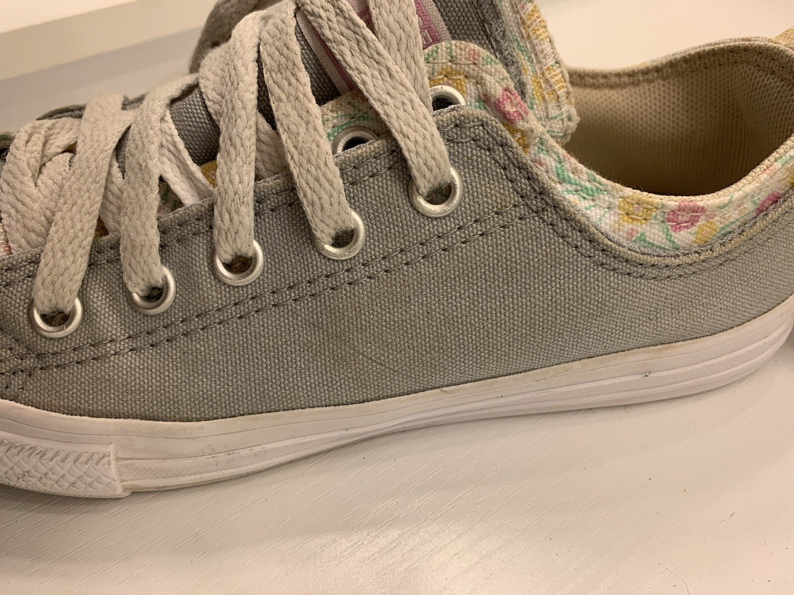 Converse Floral Gray Size 3 Women Girls Casual Low Top9