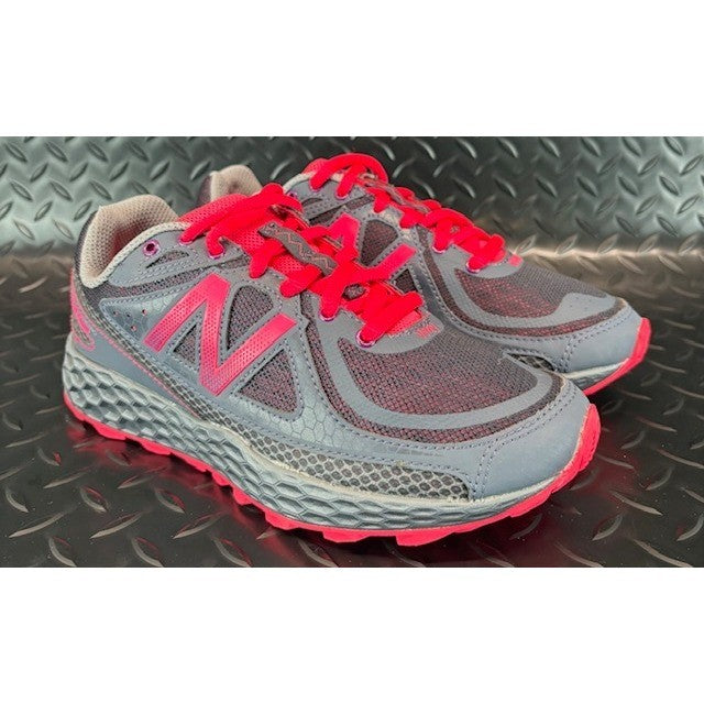 New Balance Fresh Foam Hierro Dark Grey Pink Womens Sneakers Shoes size 5.51
