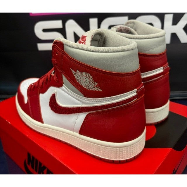 Jordan 1 Retro High OG Varsity Red (2022) DJ4891-061 Womens sneakers size 113