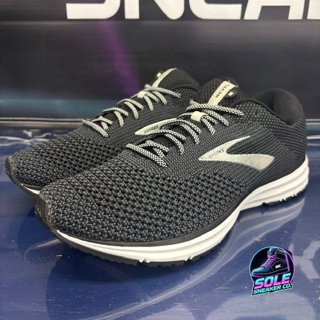 Brooks Revel 2 Black Silver White (2018) 1102921D050 Mens sneakers size 11.50
