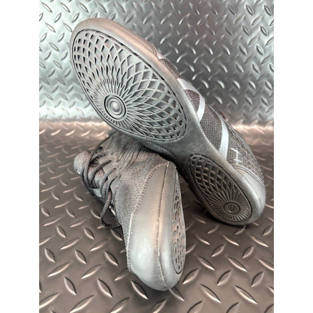 Asics Rhythmic 3 Dance Shoe Black Grey Womens size 7 sneakers S576N6