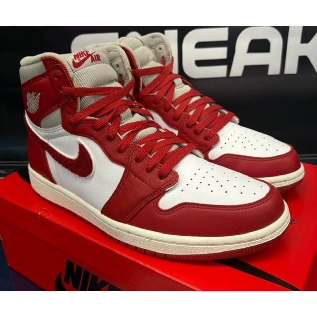 Jordan 1 Retro High OG Varsity Red (2022) DJ4891-061 Womens sneakers size 111