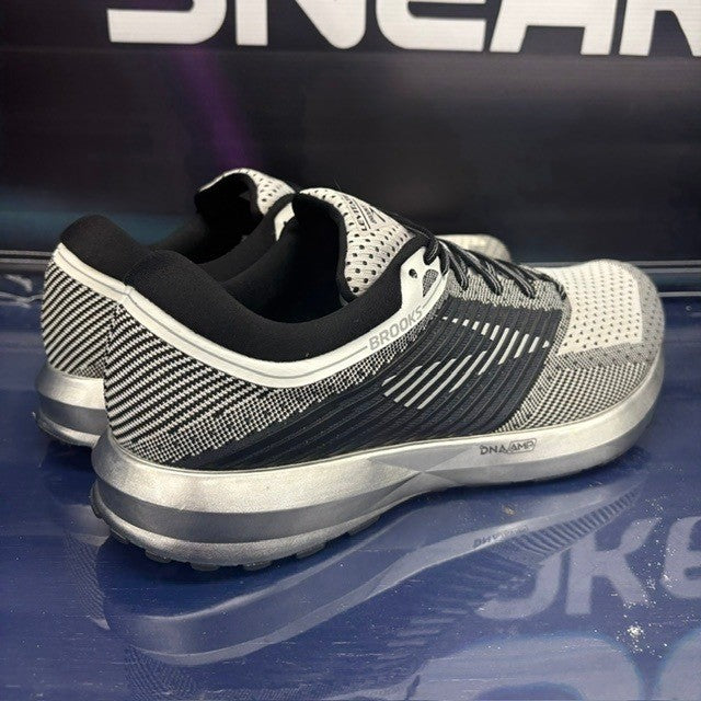 Brooks Levitate Silver Black White (2017) 1102691D156 Mens sneakers size 11.52
