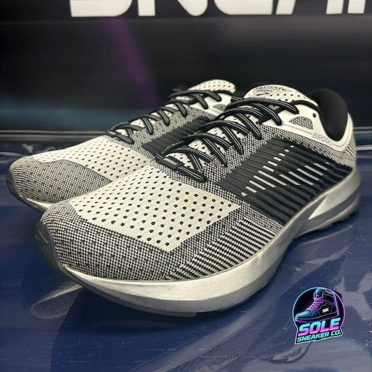 Brooks Levitate Silver Black White (2017) 1102691D156 Mens sneakers size 11.50