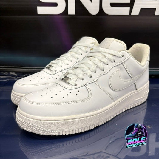 Nike Air Force 1 Low 07 Triple White (2022) CW2288-111 Womens size 9.50