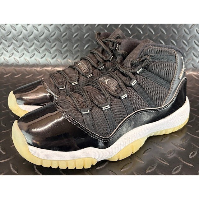 Jordan 11 Retro Jubilee GS Black White 378038-011 Womens sneakers size 8.5 or 7Y0