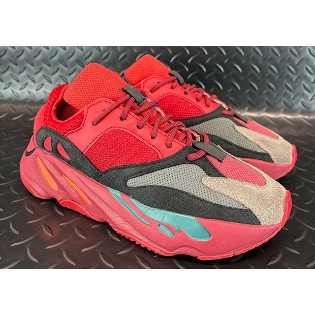 Adidas Yeezy Boost 700 Hi-Res Red 779001 Mens sneakers size 7.5 Kanye Ye1