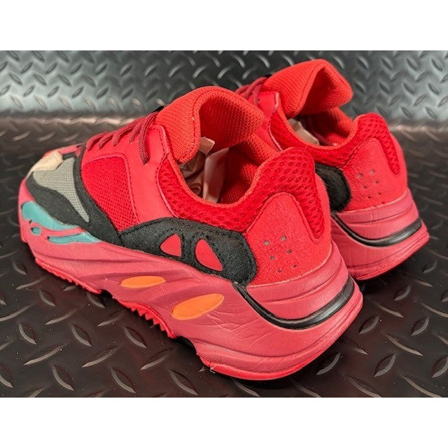 Adidas Yeezy Boost 700 Hi-Res Red 779001 Mens sneakers size 7.5 Kanye Ye3