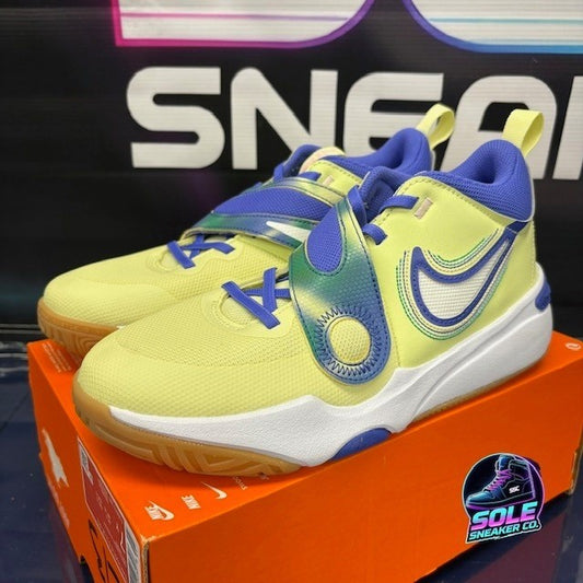 Nike Team Hustle D 11 SE Luminous Green FN6676-300 Youth sneakers size 7Y0