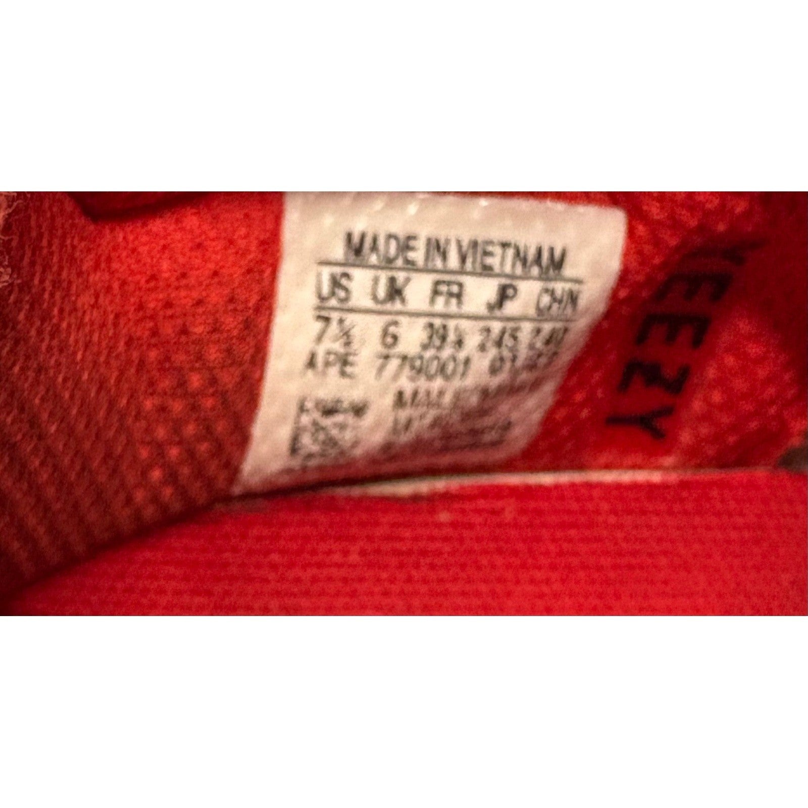 Adidas Yeezy Boost 700 Hi-Res Red 779001 Mens sneakers size 7.5 Kanye Ye8