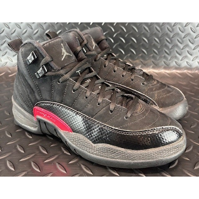 Jordan 12 Retro Black Rush Pink 510815-006 Womens sneakes size 6.5 or 5Y1