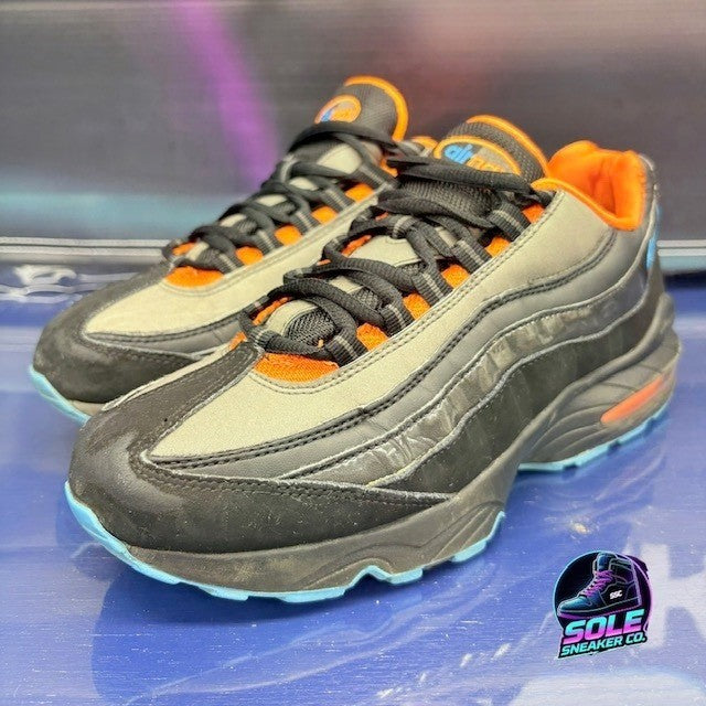 Nike Air Max 95 Black Hyper Crimson (2011) 307565-030 Youth sneakers size 7Y0