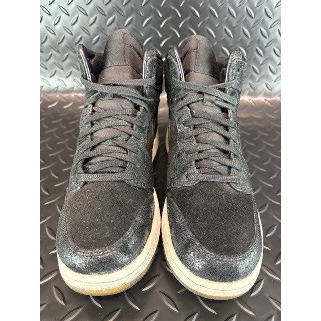 Nike Air Jordan 1 Retro High Heiress Black Suede 832596-001 Mens size 6 or 6Y4