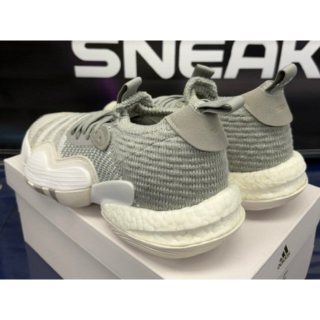 Adidas Trae Young 2.0 Grey Moon H03842 Mens Basketball sneakers size 7.53