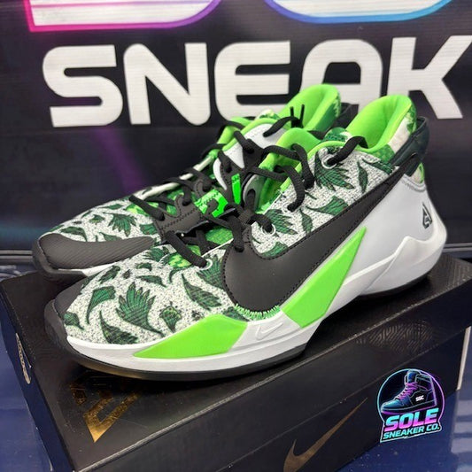 Nike Freak 2 Pure Platinum Black Pine Green CN8575-002 Youth sneakers size 7Y0