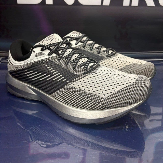 Brooks Levitate Silver Black White (2017) 1102691D156 Mens sneakers size 11.51