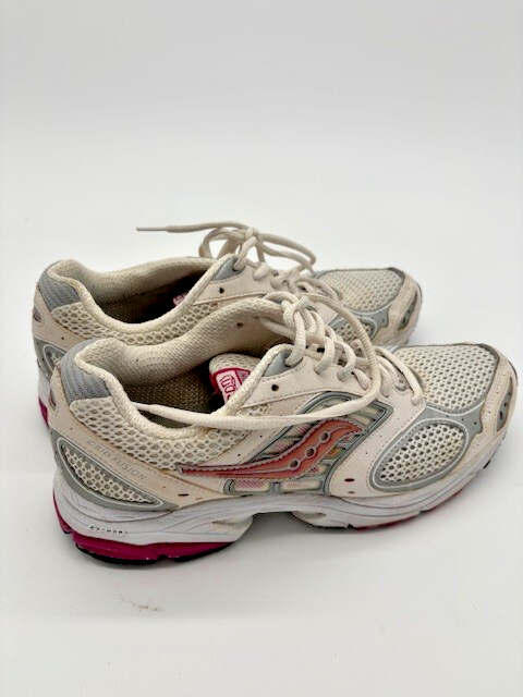 Saucony running shoes sneakers style 1893-3 off-white with pink3