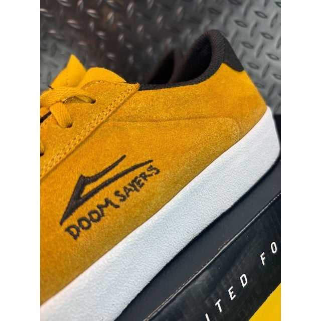 Lakai Newport Doom Sayers Gold Suede Skateboarding Shoes Sneakers Mens Size 9.51