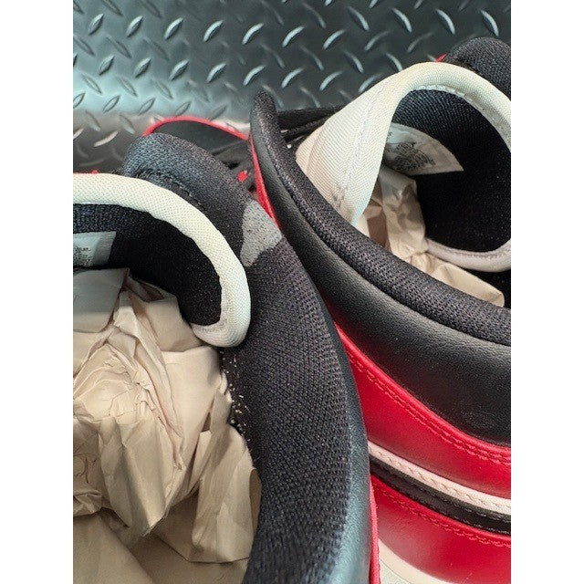 Jordan 1 Mid Chicago Toe Red Black White 554724-069 Mens sneakers size 9.54