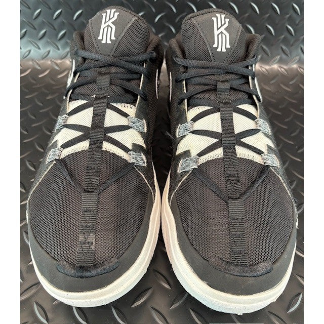Nike Air Zoom Kyrie Flytrap 3 Black White DM1125-001 Mens sneakers size 10.54