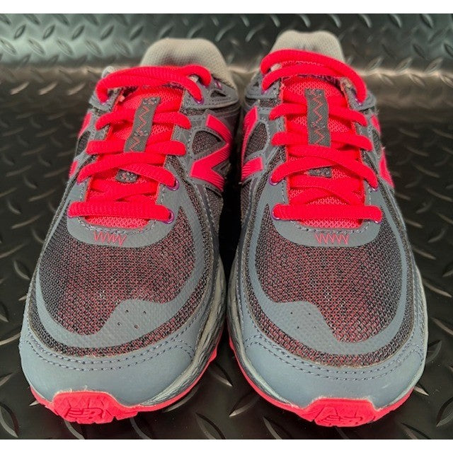 New Balance Fresh Foam Hierro Dark Grey Pink Womens Sneakers Shoes size 5.54